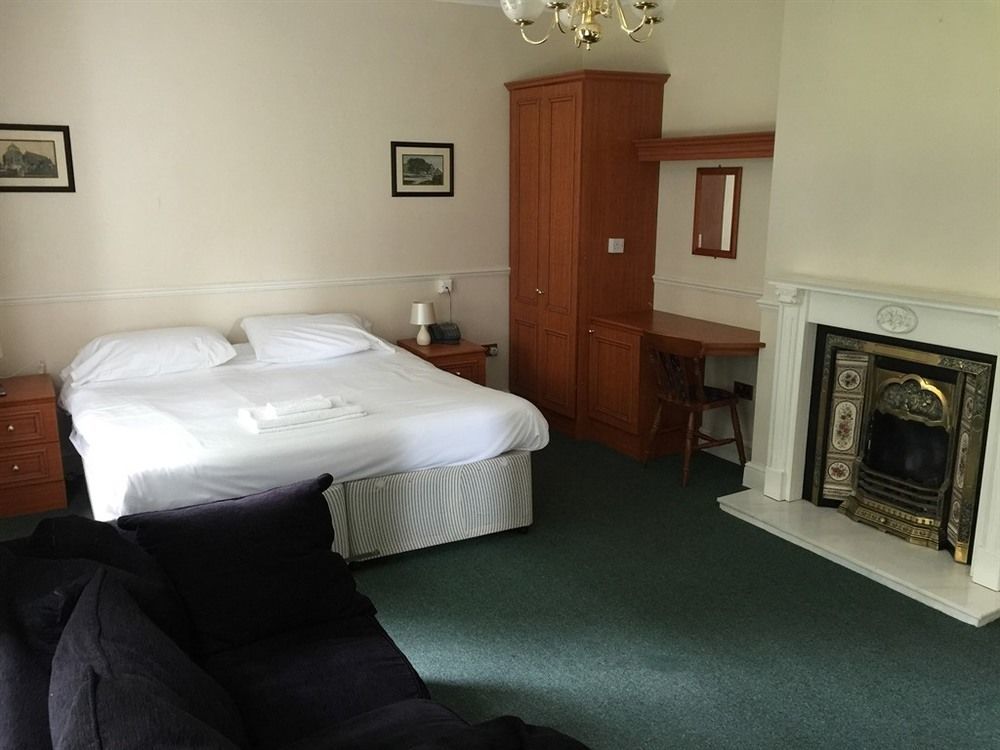The Shurland Gym Hotel